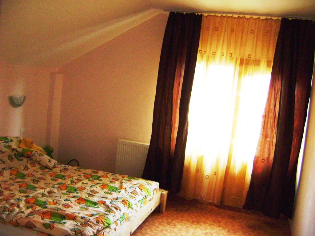Casa Mora Hotel Suceviţa Szoba fotó