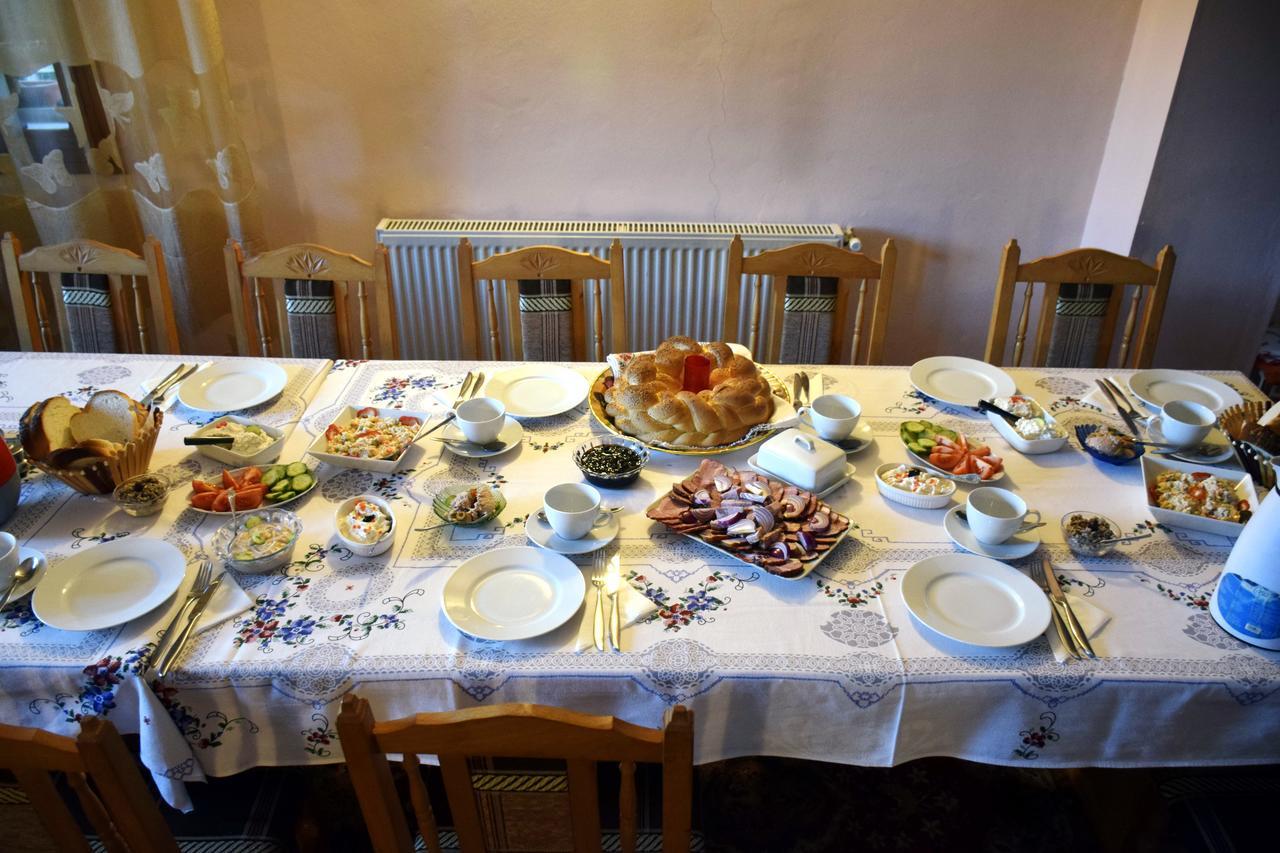 Casa Mora Hotel Suceviţa Kültér fotó